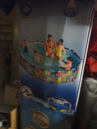 Piscina en perfecto estado con filtro