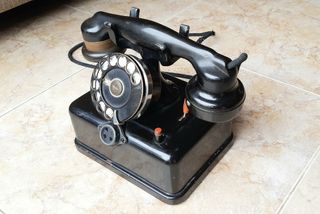 Teléfono antiguo