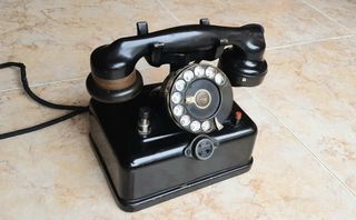 Teléfono antiguo