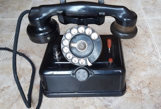 Teléfono antiguo