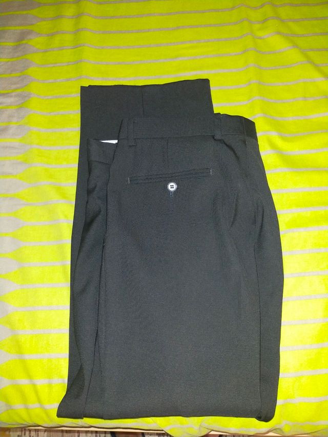 Traje negro hombre con corbata(negociable)
