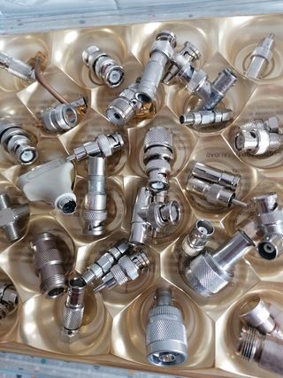 CONECTORES Y ADAPTADORES