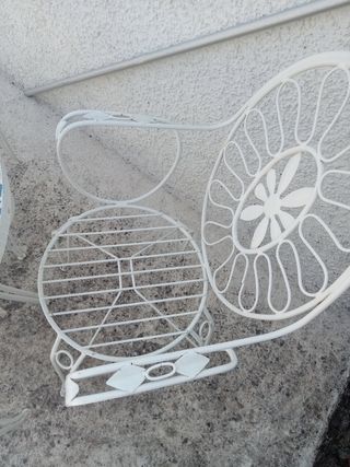 Mesa y silla de jardín vintage