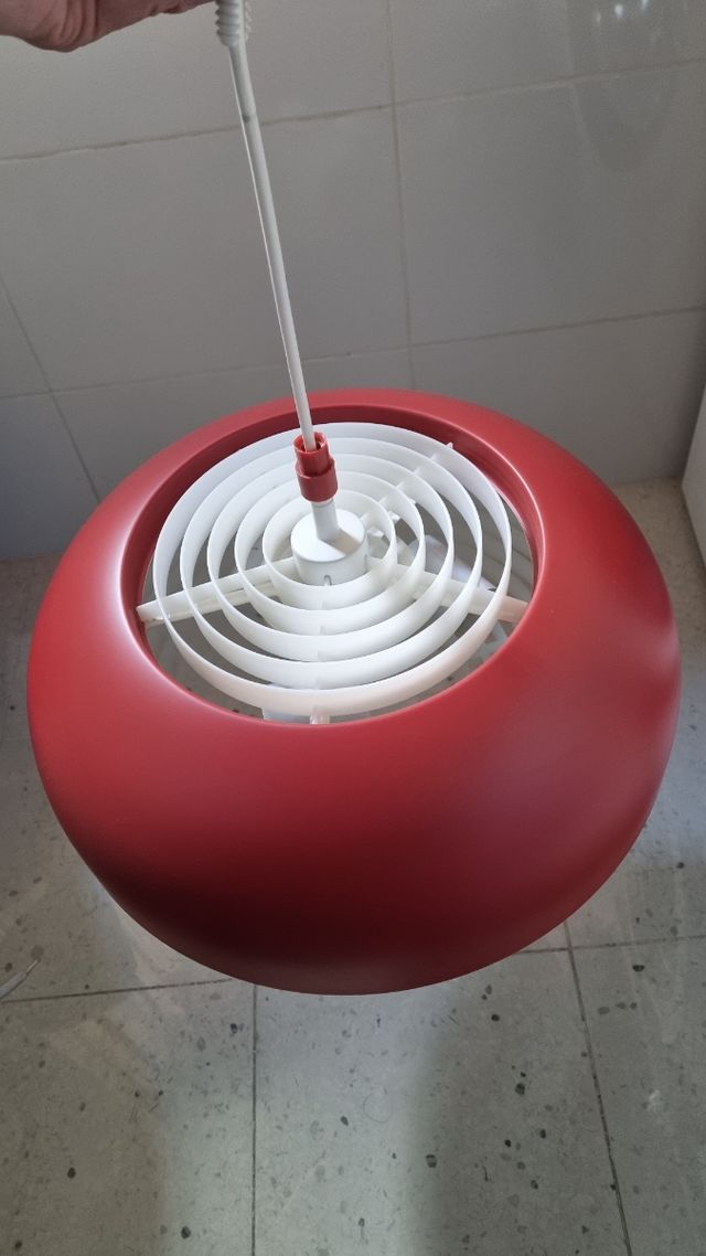 Lámpara NYMÅNE roja Ikea