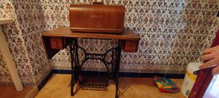 Maquina de coser Singer