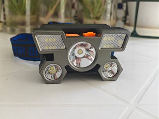 Linterna de pesca de gran alcance.