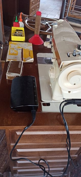 Maquina coser SINGER 368