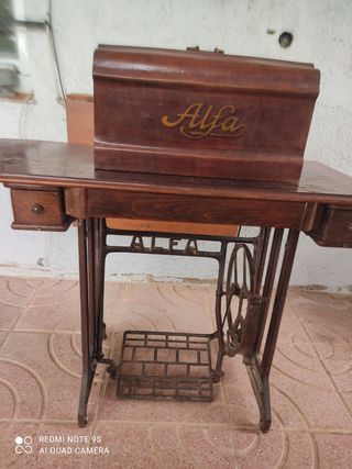 Máquina de coser antigua.