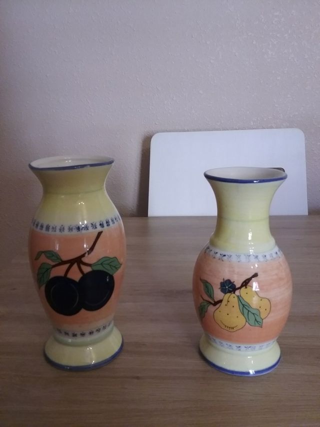 2 jarrones