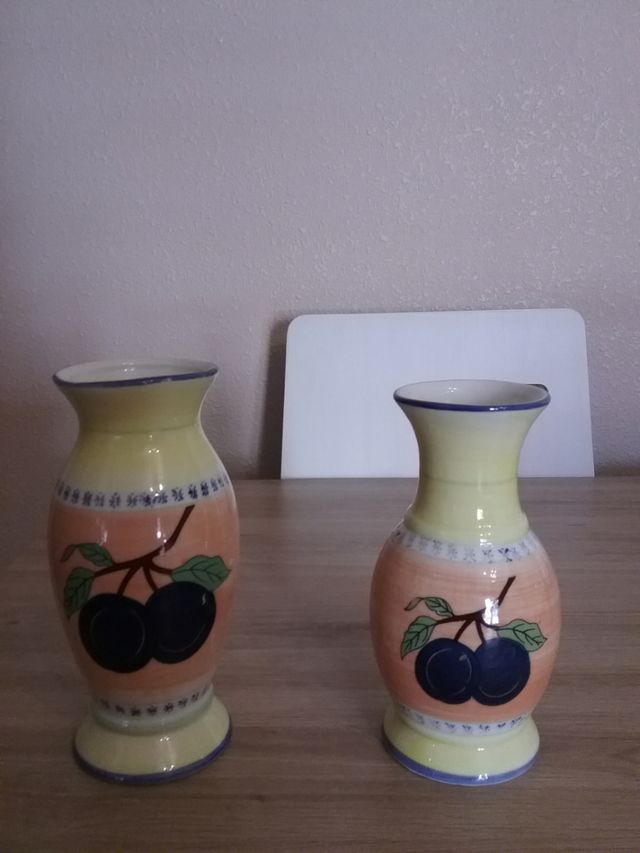 2 jarrones