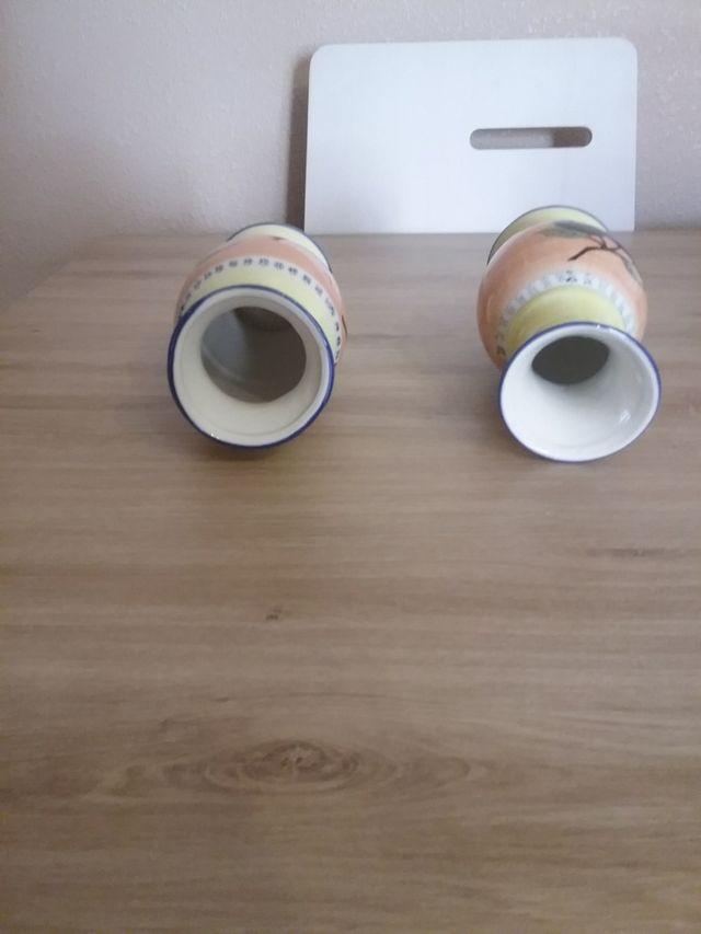 2 jarrones