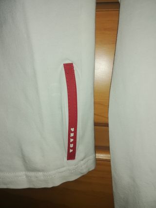camiseta Prada