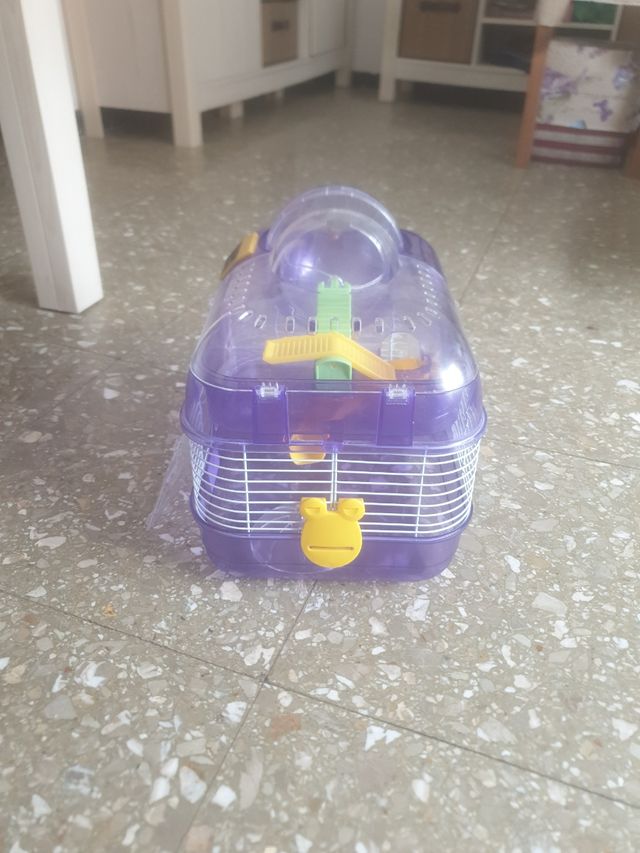 Vendo jaula para hamster nueva.