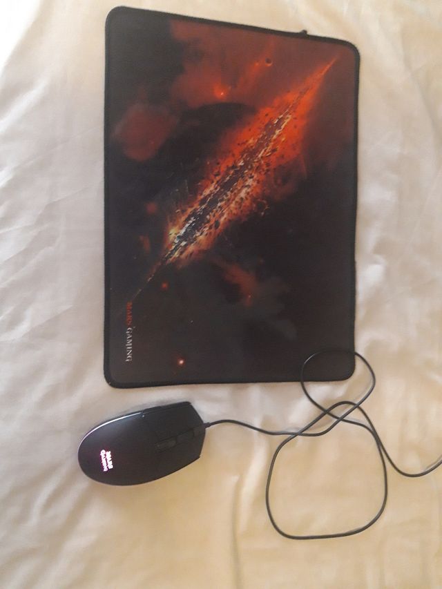 ratón y alfombrilla gaming