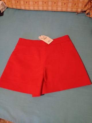 Shorts nuevos de Zara