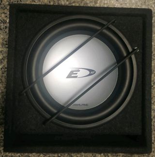 Subwoofer Alpine con cajón 12 pulgadas