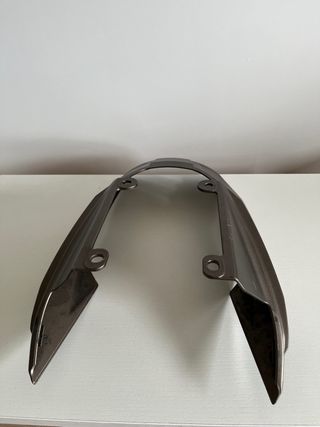 Embellecedor escape Triumph Daytona 675