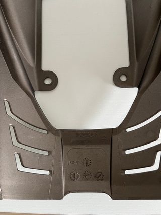 Embellecedor escape Triumph Daytona 675