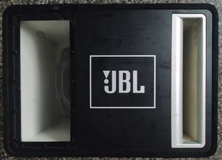 Subwoofer jbl con cajón 12 pulgadas