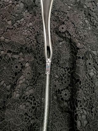 Cazadora encaje Zara nueva