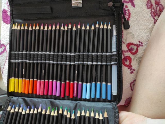 Maletín de pinturas.