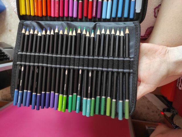 Maletín de pinturas.