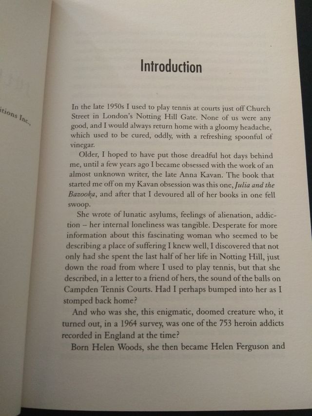 Julia and the Bazooka - Anna Kavan