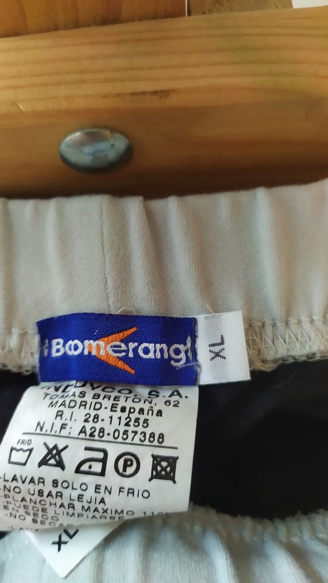 Pantalón corto punto negro elástico