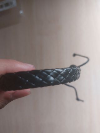 Pulsera de cuero negro (ajustable)