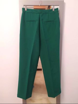 Pantalón Zara.