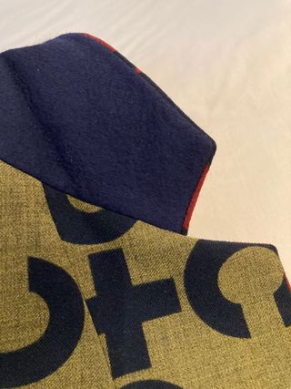 Chaqueta preciosa e impecable. Moschino mujer.