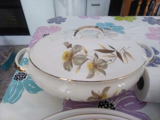 vajilla sin estrenar loza no hago envíos