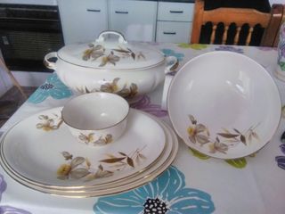 vajilla sin estrenar loza no hago envíos