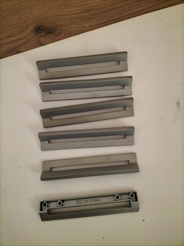 6 tiradores puerta color plata