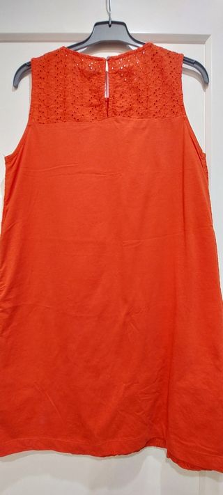 Vestido rojo de Sfera