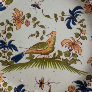 pareja de platos pintados a mano