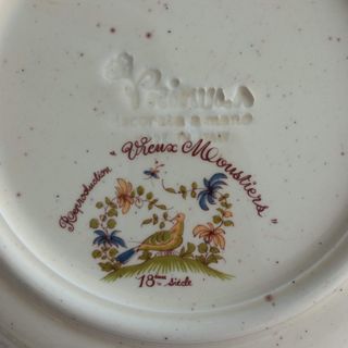 pareja de platos pintados a mano