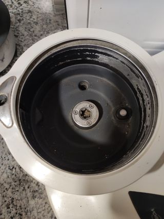 Thermomix TM-21. Sin el varoma ni la mariposa.