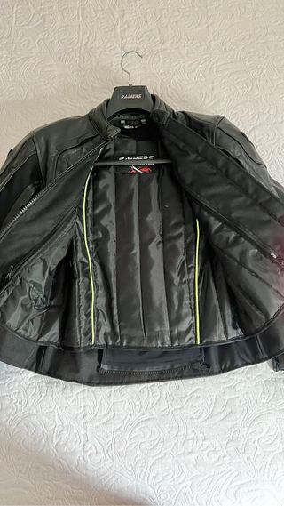 CHAQUETA DE MOTO DE CUERO DE MUJER 