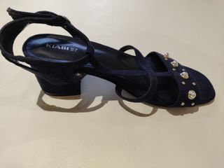 Sandalias Azul Marino T38 De Segunda Mano Por 5 EUR En Pamplona En WALLAPOP