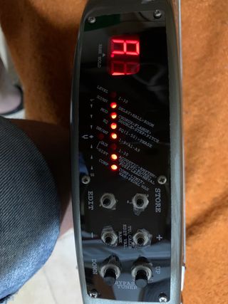 GUITARRA ELECTRICA  amplificada