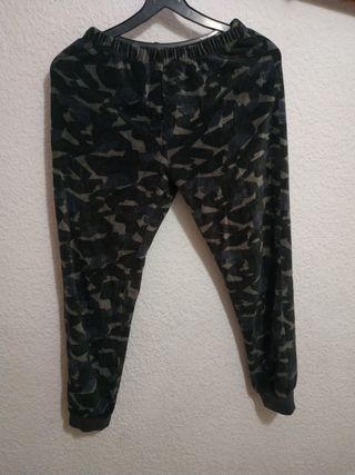 Pijama para niño de 9-10 años.