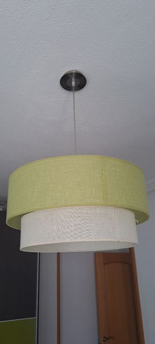 Lámpara de dormitorio verde oliva y beige