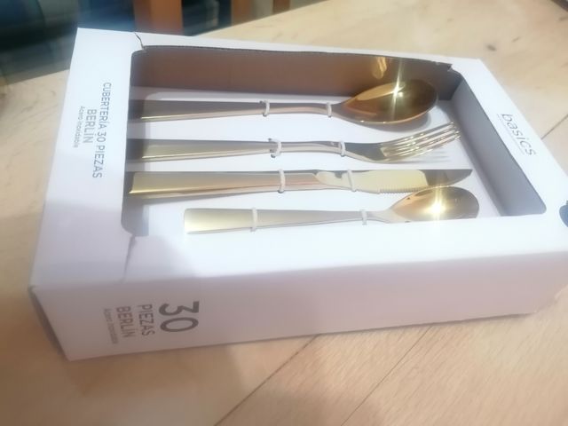 posate nuove di zecca 30 pezzi