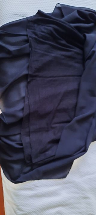 Abito asimmetrico con corpetto pizzo