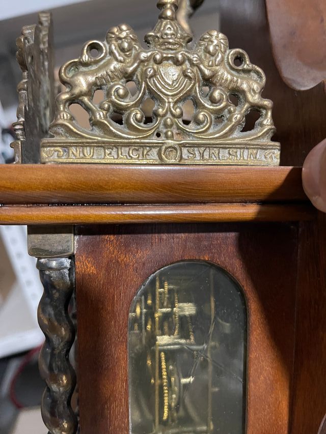 Relog de pared antiguo bronce y madera