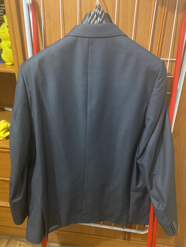 Traje y corbata de hombre