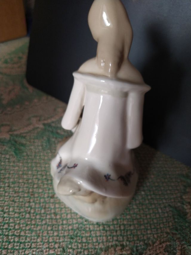 precio final!  Mujer con patos