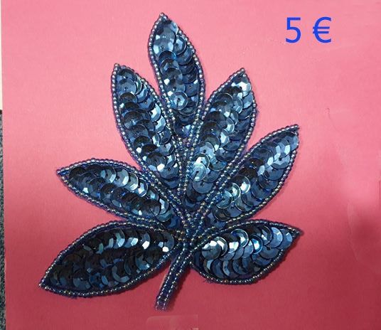 Adornos para vestidos, 5 € la unidad
