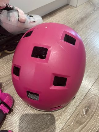Patines 30-33 niña, casco y protecciones